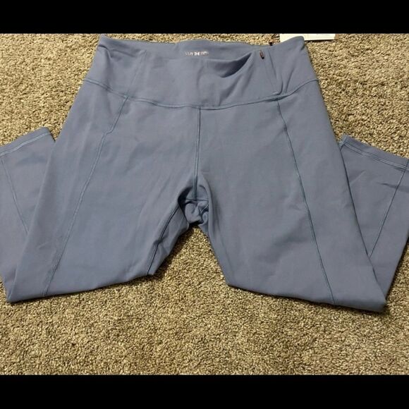 Calia Essential High Rise Capri medium - Picture 3 of 8